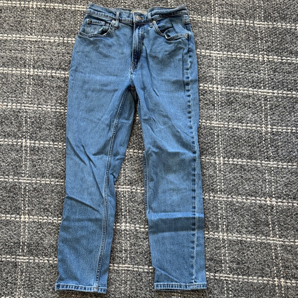 Everlane The Original Cheeky Slim Leg Jeans in Classic Blue size 28R